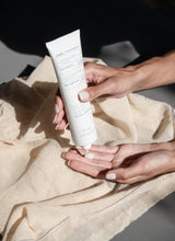 Korres Greek Yoghurt Foaming Cream Cleanser 9498
