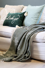 Chic joulutyynynpäällinen tupsuilla 11704