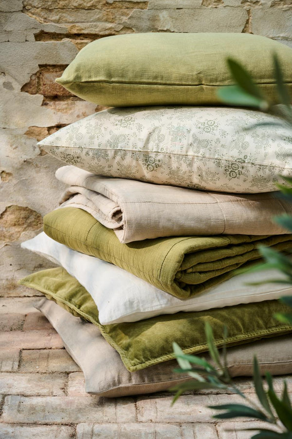 IB tyynynpäällinen vihreä sametti 10835