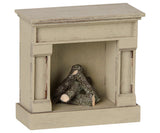 Maileg Fireplace - Mouse, off white 12761