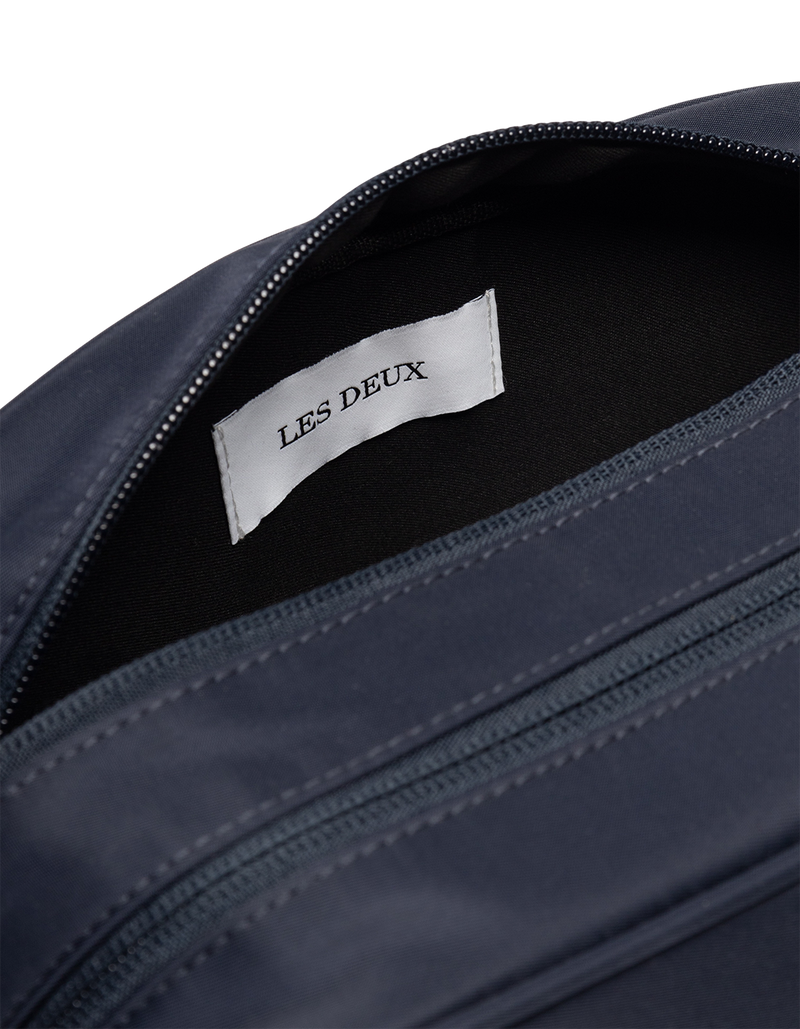 Les Deux Hubert tech wash bag 11719